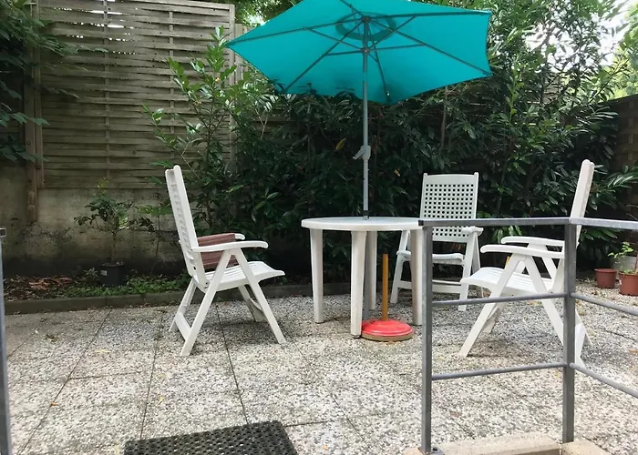 2 Mit Eigenen Terrasse 度假居 伍珀塔尔